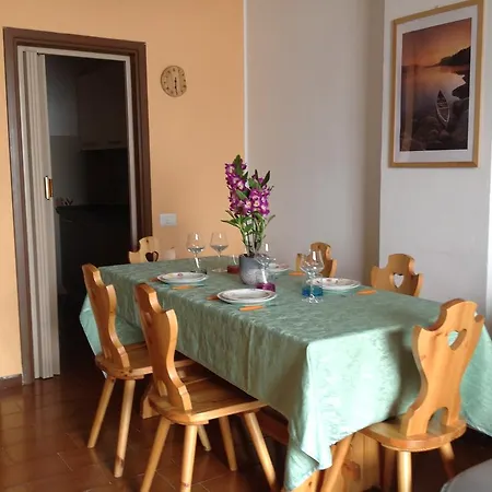 Casa Mario Lezzeno